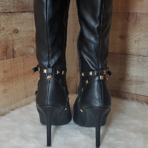 Anne Michelle - Picture 5 of 14